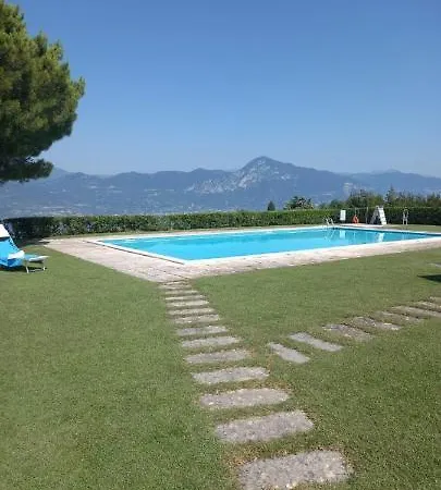 アパート Casetta Immersa Nel Verde Vista Lago トッリ・デル・ベーナコ